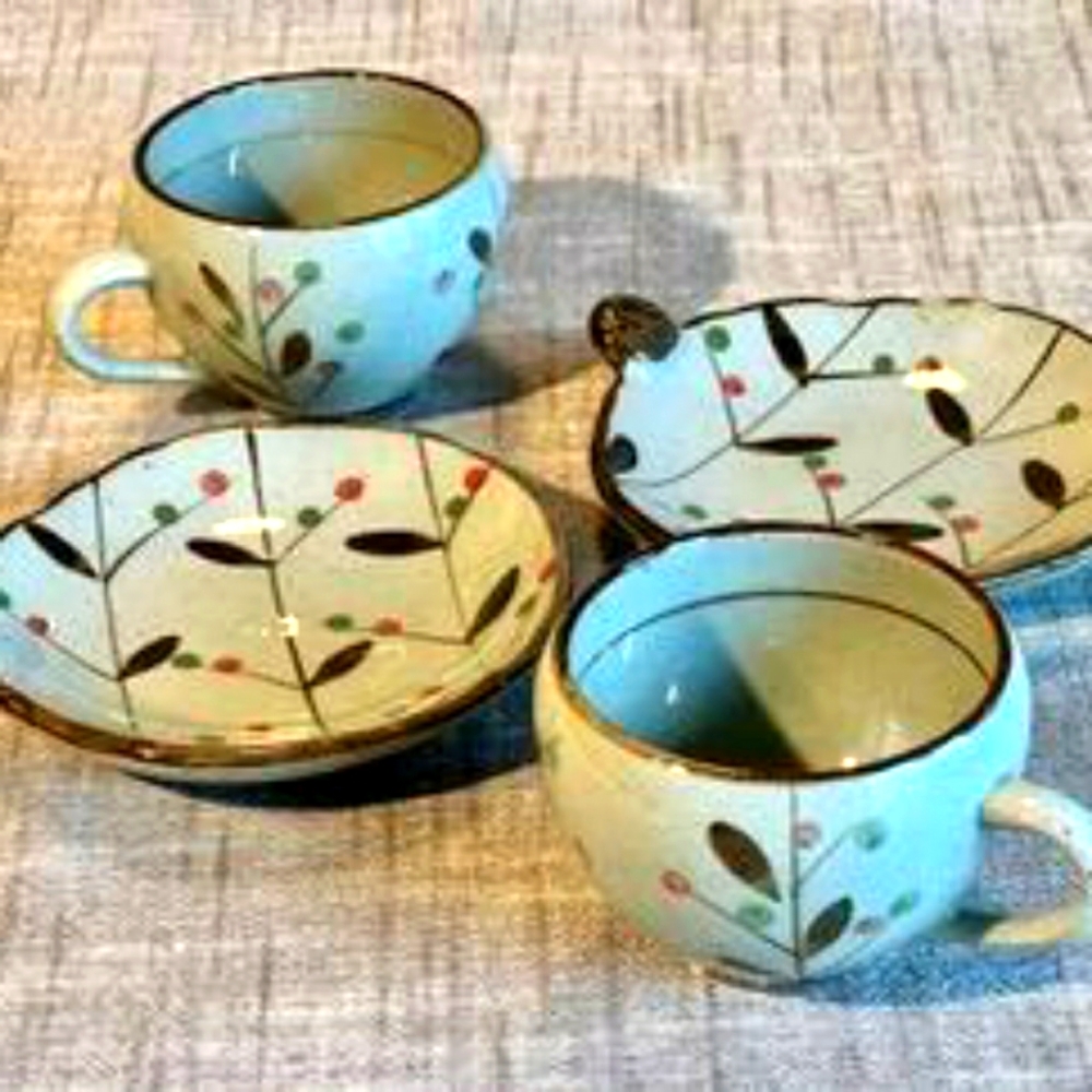 NIB Japan Chinese Oriental Stoneware 4PC Set Tea Cups & Saucers